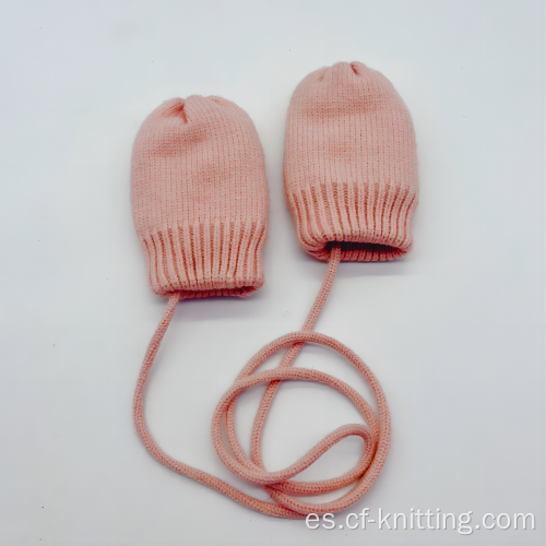 Guantes de punto finos para el bebé